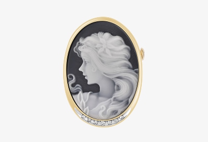 Přívěsek s obrázkem ženy s kubickými zirkony