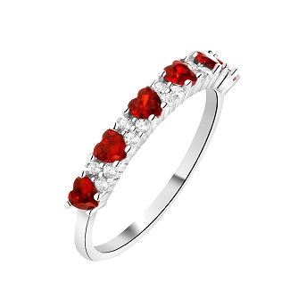 Stříbrný prsten se zirkony ve tvaru srdce