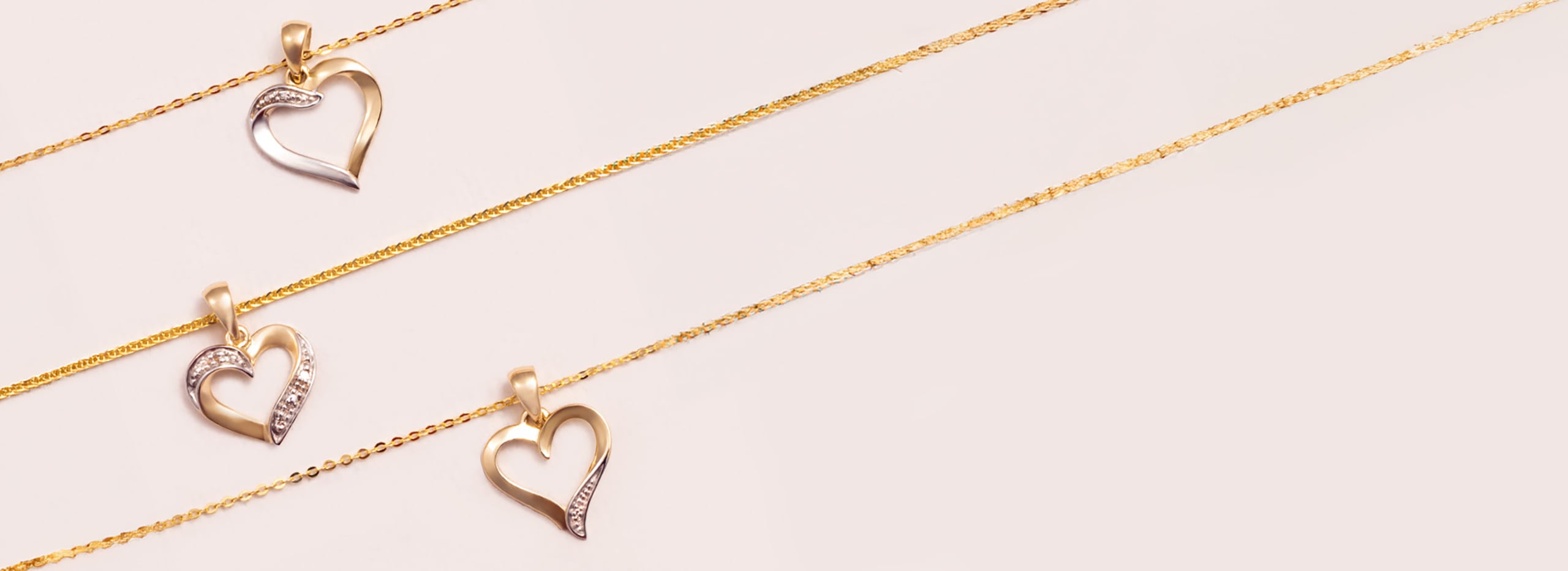 Přívěsky ze žlutého zlata s diamanty - srdce