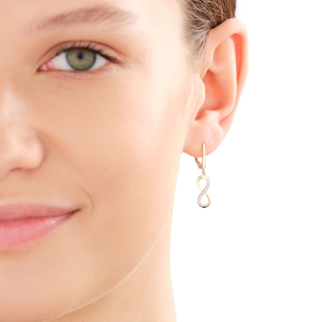 Zlaté náušnice s diamantem nekonečno