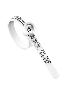 Finger measurement to determine ring size