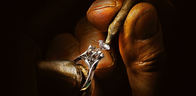 diamond setting in a white gold ring