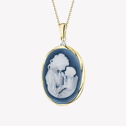 Yellow gold pendant with diamond and agate - cameo