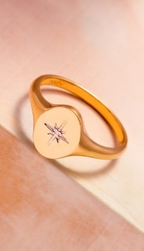 Jewellery with diamonds