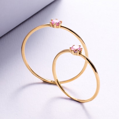 Yellow gold ring with cubic zirconia