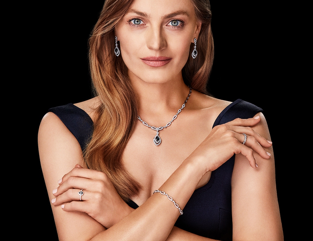 Anna Jagodzińska and jewellery from High Jewellery collection