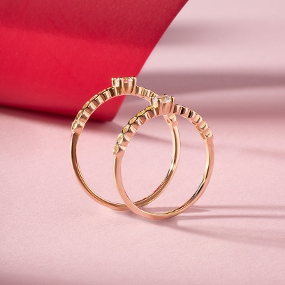 Yellow gold ring with cubic zirconia