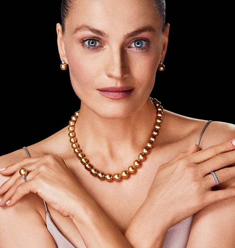Anna Jagodzińska - yellow gold earrings and necklace with diamonds and golden South Sea pearls