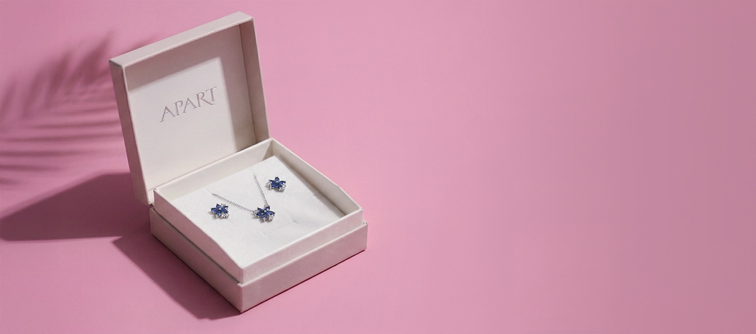 Silver necklace and earrings with cubic zirconia in a gift box