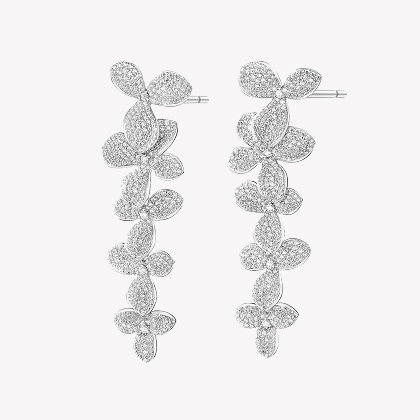 Glamour collection with spectacular jewelry