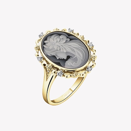 Vintage collection in old style gold diamonds and zircons