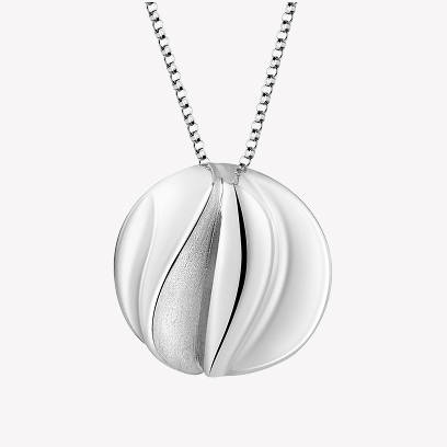 Silver pendant in the shape of a circle