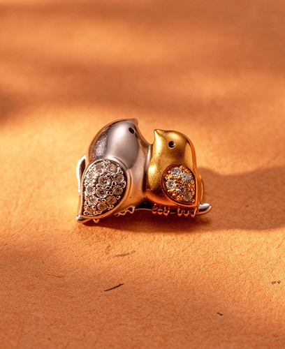 Złoto-srebrna zawieszka beads w kształcie ptaszków
