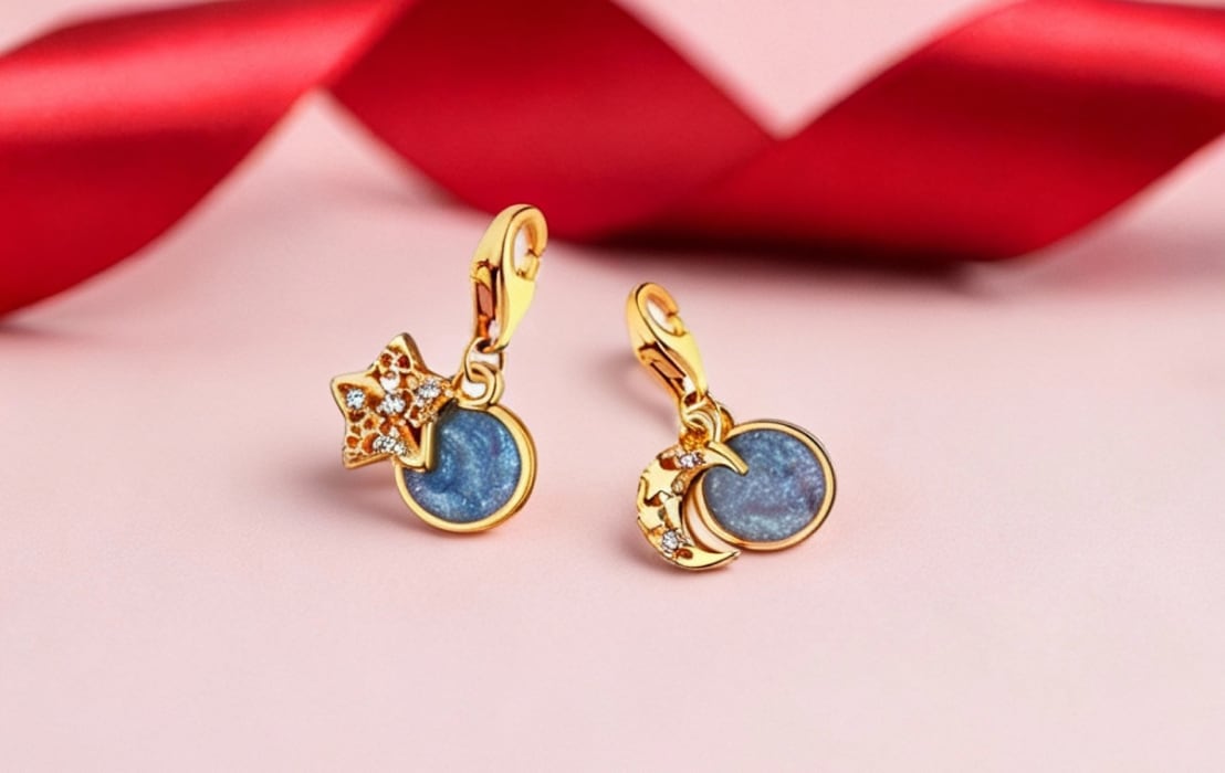 Złota zawieszka z księżycem i gwiazdką charms collection