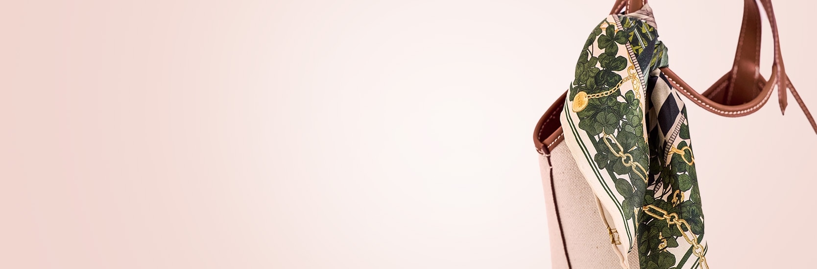 Apaszka jedwabna w koniczynki