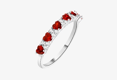 Srebrny pierścionek z cyrkoniami w kształcie erca