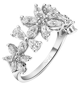 Pierścionek z kwiatami