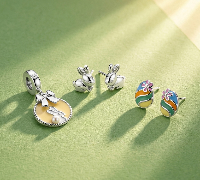 Srebrna biżuteria z motywami wielkanocnymi: zajączka i pisanki
