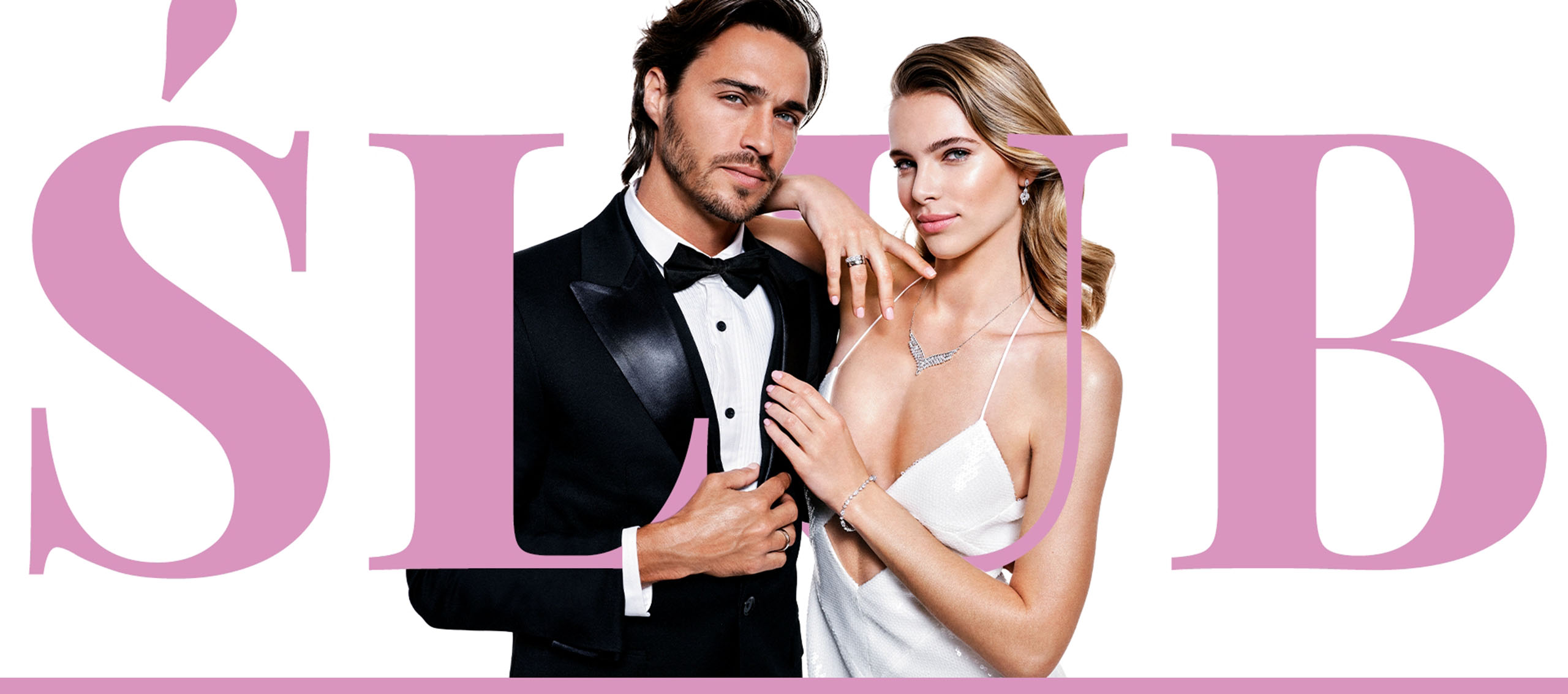 Młoda Para w stylizacji biżuterii ślubnej