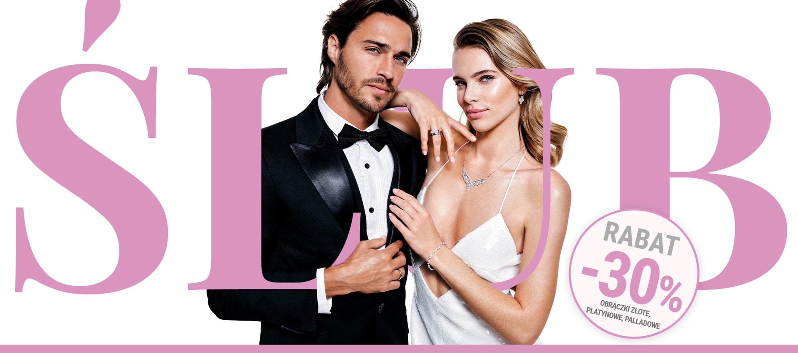 Młoda Para w stylizacji biżuterii ślubnej