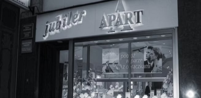 pierwszy salon Apart