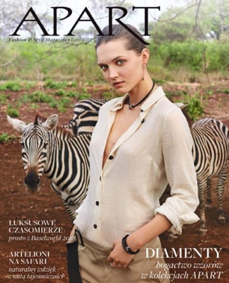 Magazyn Apart - na okładce modelka Artelioni na safari, w tle zebry