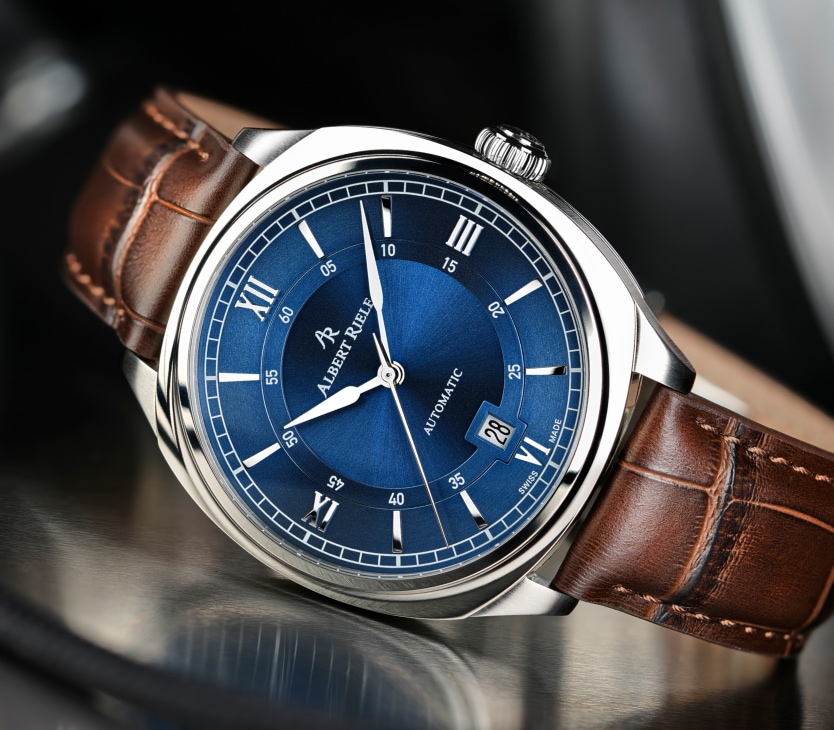 męski zegarek marki Albert Riele z niebieską tarczą i brązowym paskiem