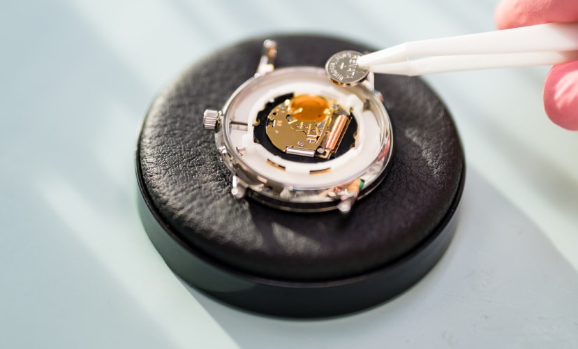 wymiana baterii w zegarku