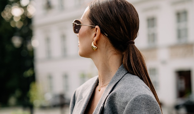 Biżuteria do pracy – jaką wybrać