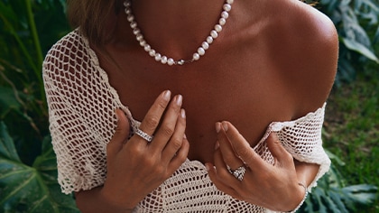 Jak nosić biżuterię z perłami?