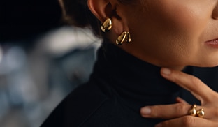 Jaka biżuteria do… różnych stylizacji