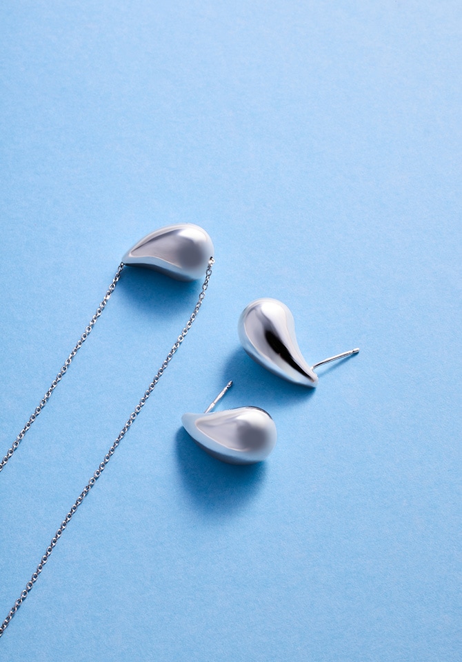 Srebrny naszyjnik oraz srebrne kolczyki łezki