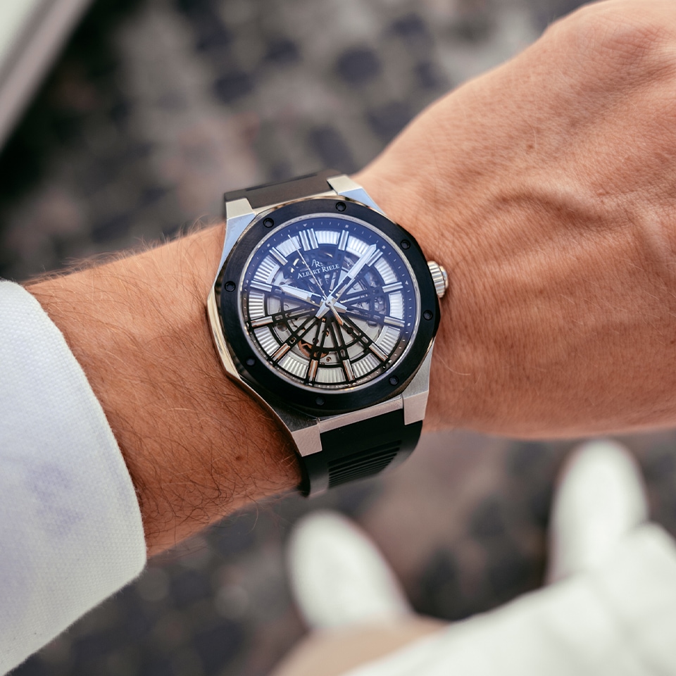 Zegarek Albert Riele z czarną opaską