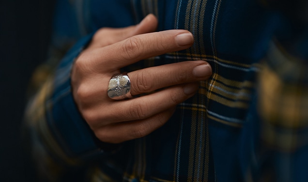 Jak powiększyć lub zmniejszyć pierścionek