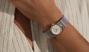 Jak nosić zegarek do koszuli? Zasady i wskazówki