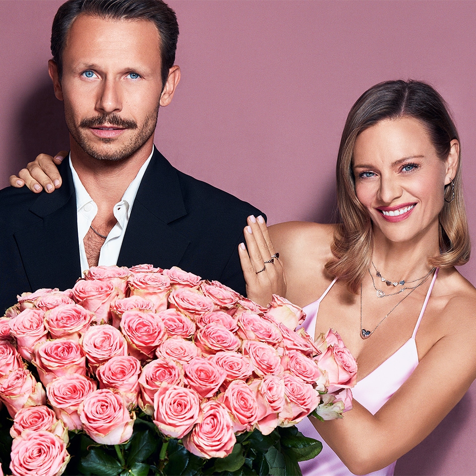 Magdalena Boczarska i Mateusz Banasiak w romantycznej sesji Walentynkowej prezentują biżuterię Apart dla niej i dla niego