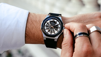 Trendy w biżuterii męskiej 2026. Co będzie modne?