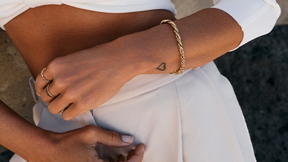 Na której ręce nosić bransoletkę?