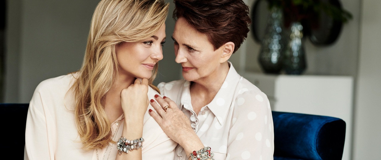 Małgorzata Socha z mamą w nowej kampanii Apart
