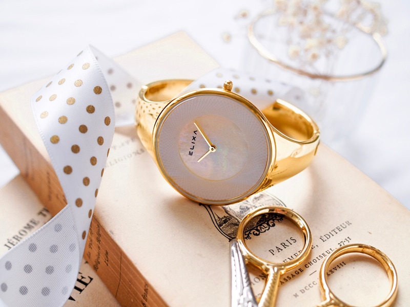 złoty zegarek E132-L561
