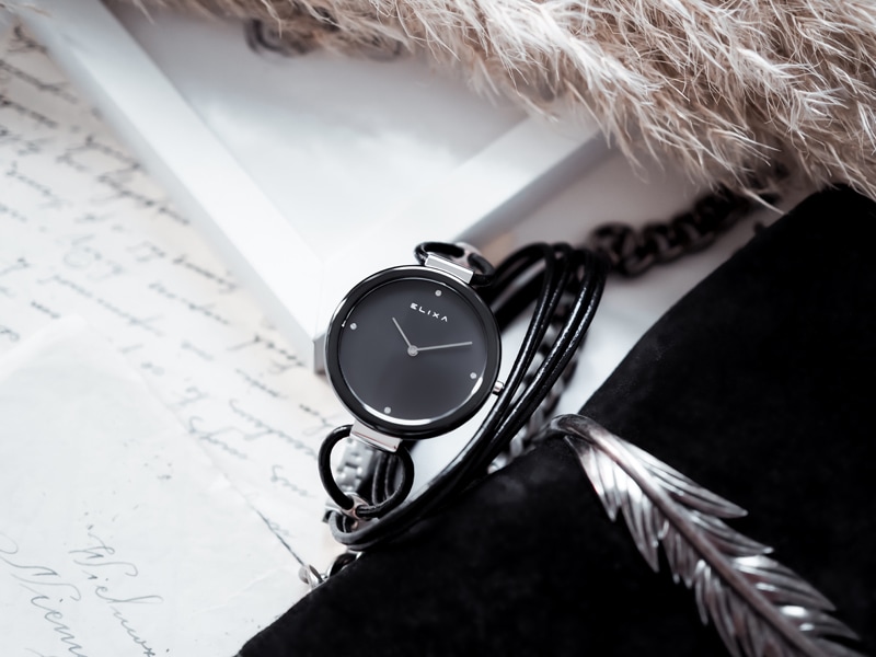 czarny zegarek E135-L576