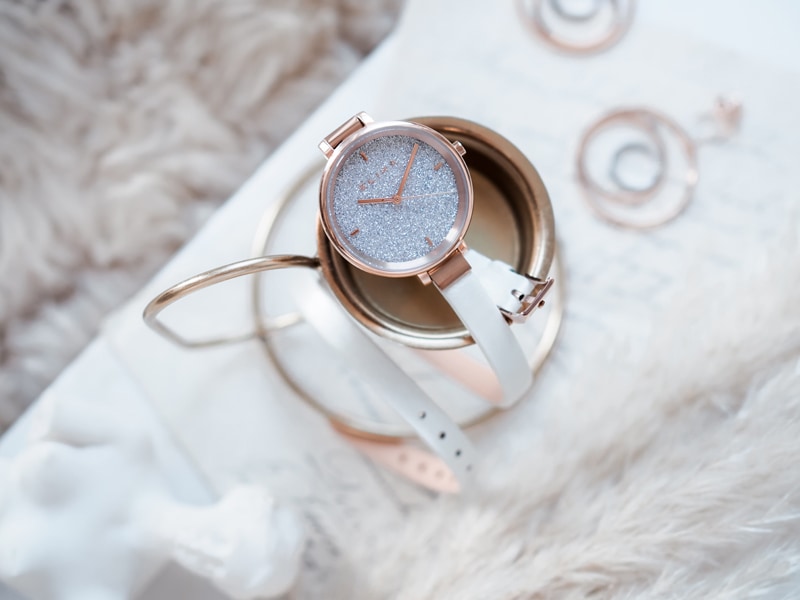 różowy pozłacany zegarek E139-L612