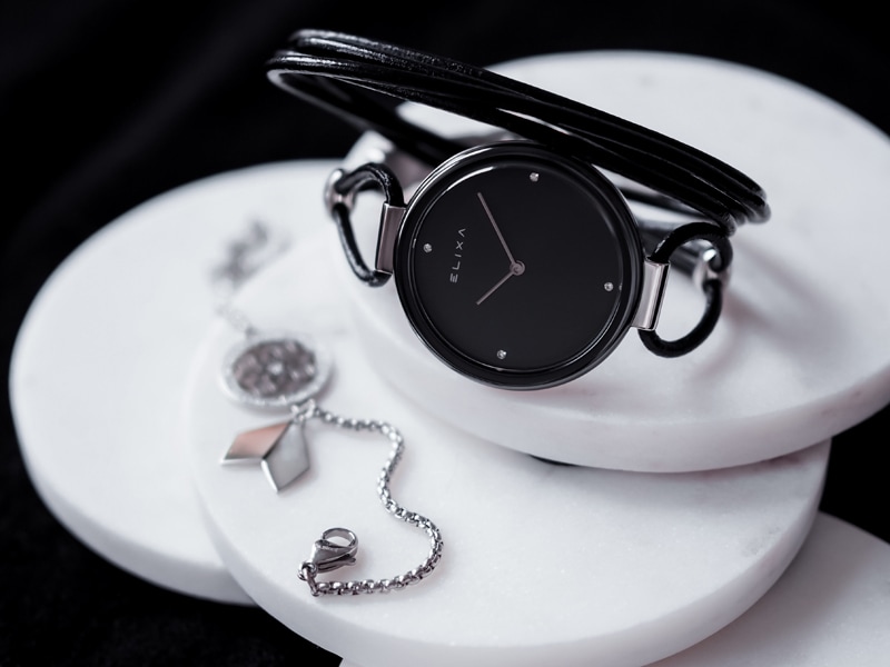 czarny zegarek E135-L576