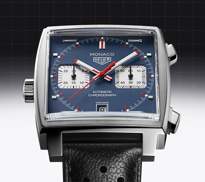 Zegarek z niebieską tarczą marki Tag Heuer - czarny skórzany pasek