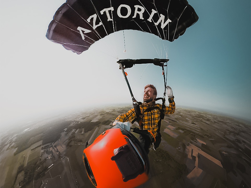 Aztorin skydiving